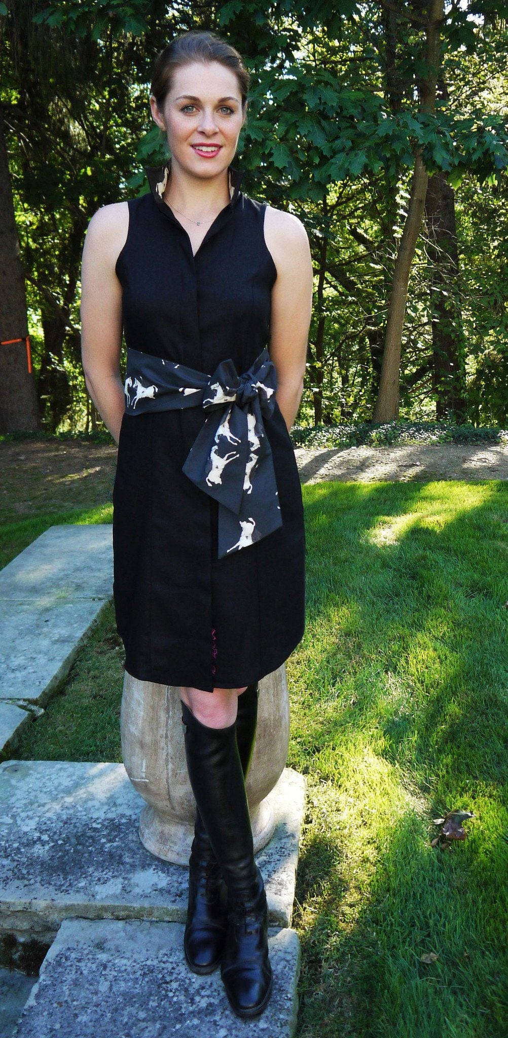 dress me linen SIR THOMAS PINK DRESS ON Black LINEN 6