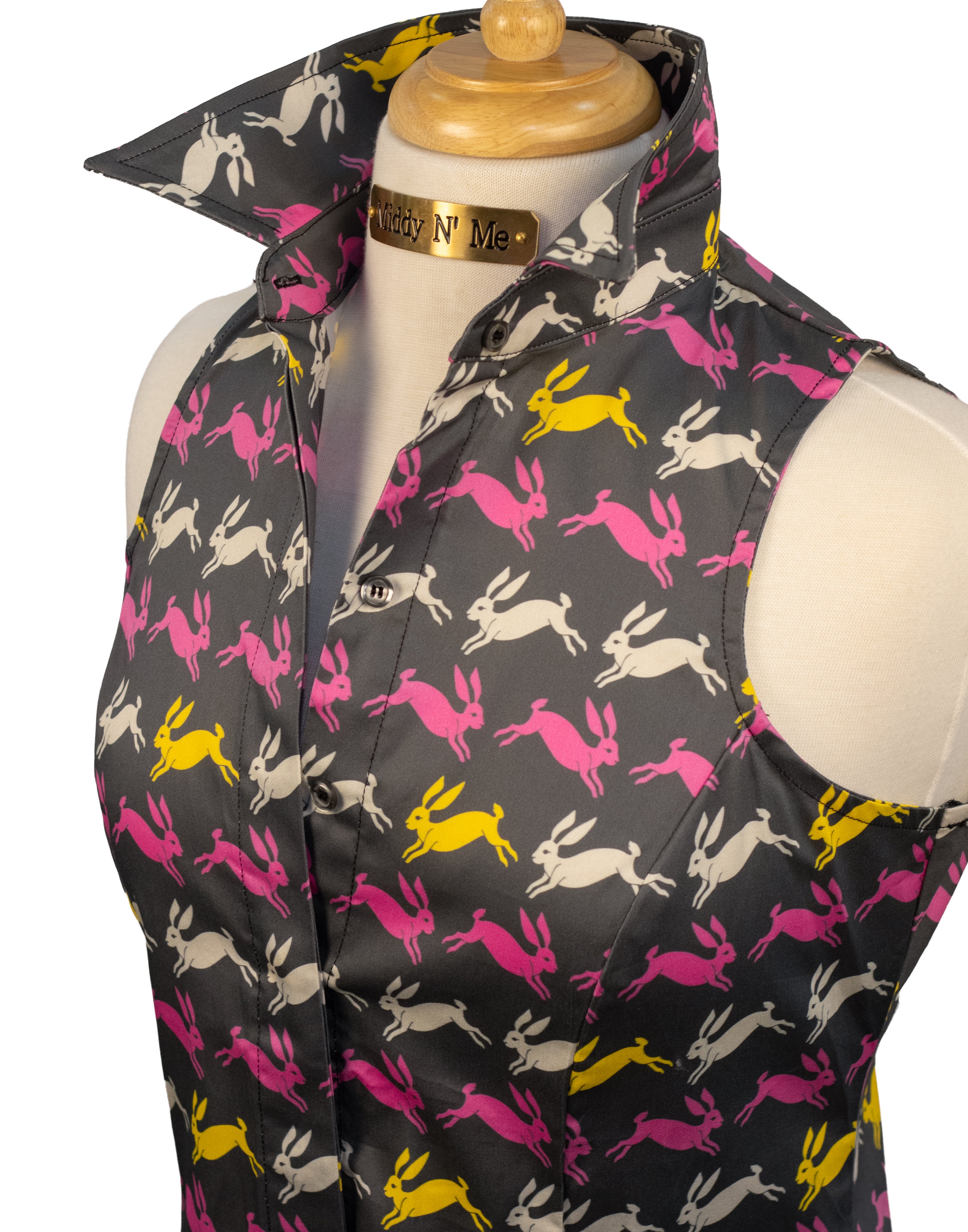 BUNNY PALOOZA SHIRT WITH SASH / SIZE 4 / 28" / SLEEVELESS