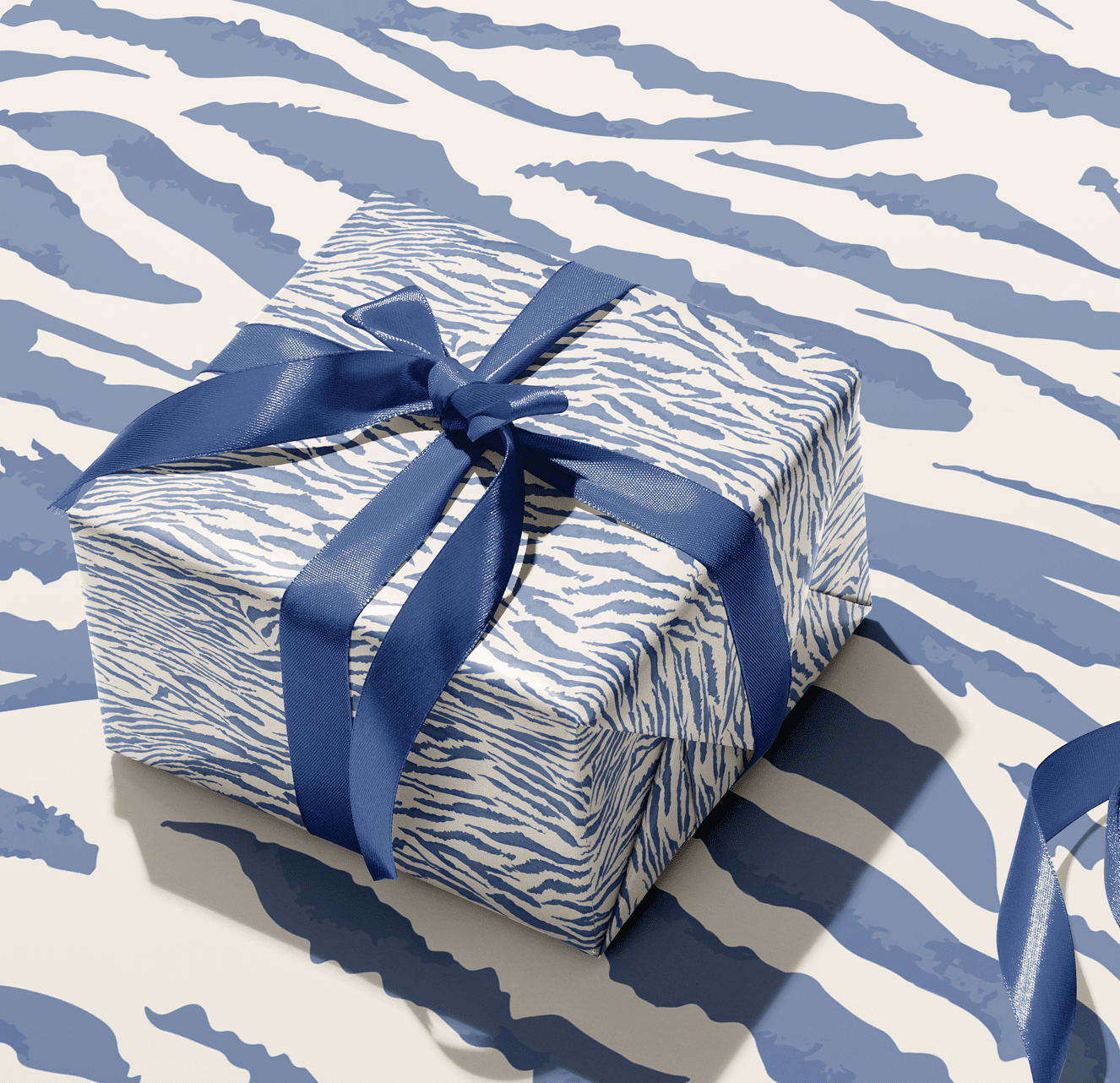 TALLY GIFT WRAP IN BLUE